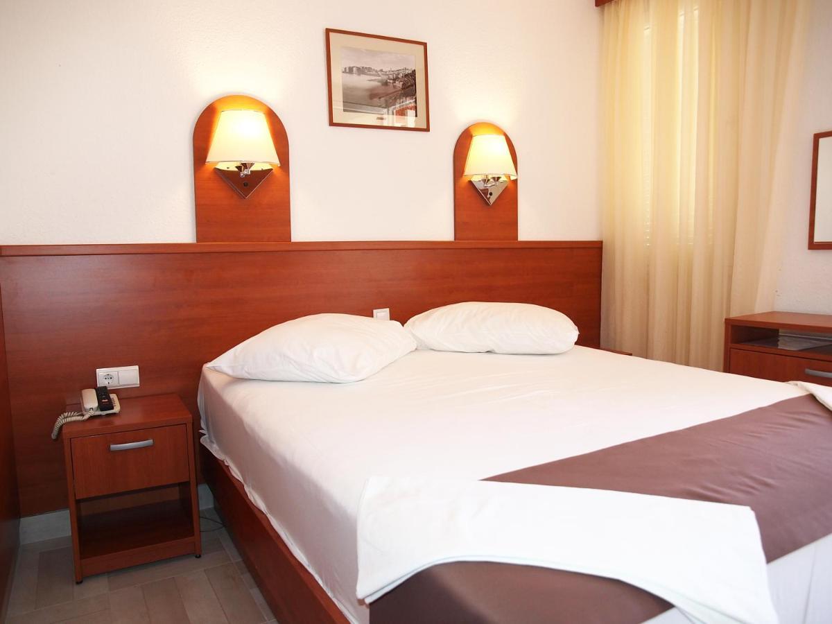 Aurora Hotel 3*