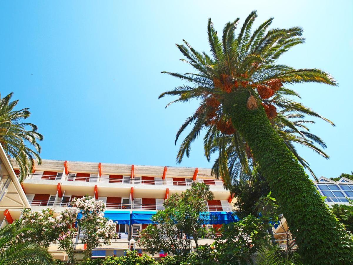 Aurora Hotel