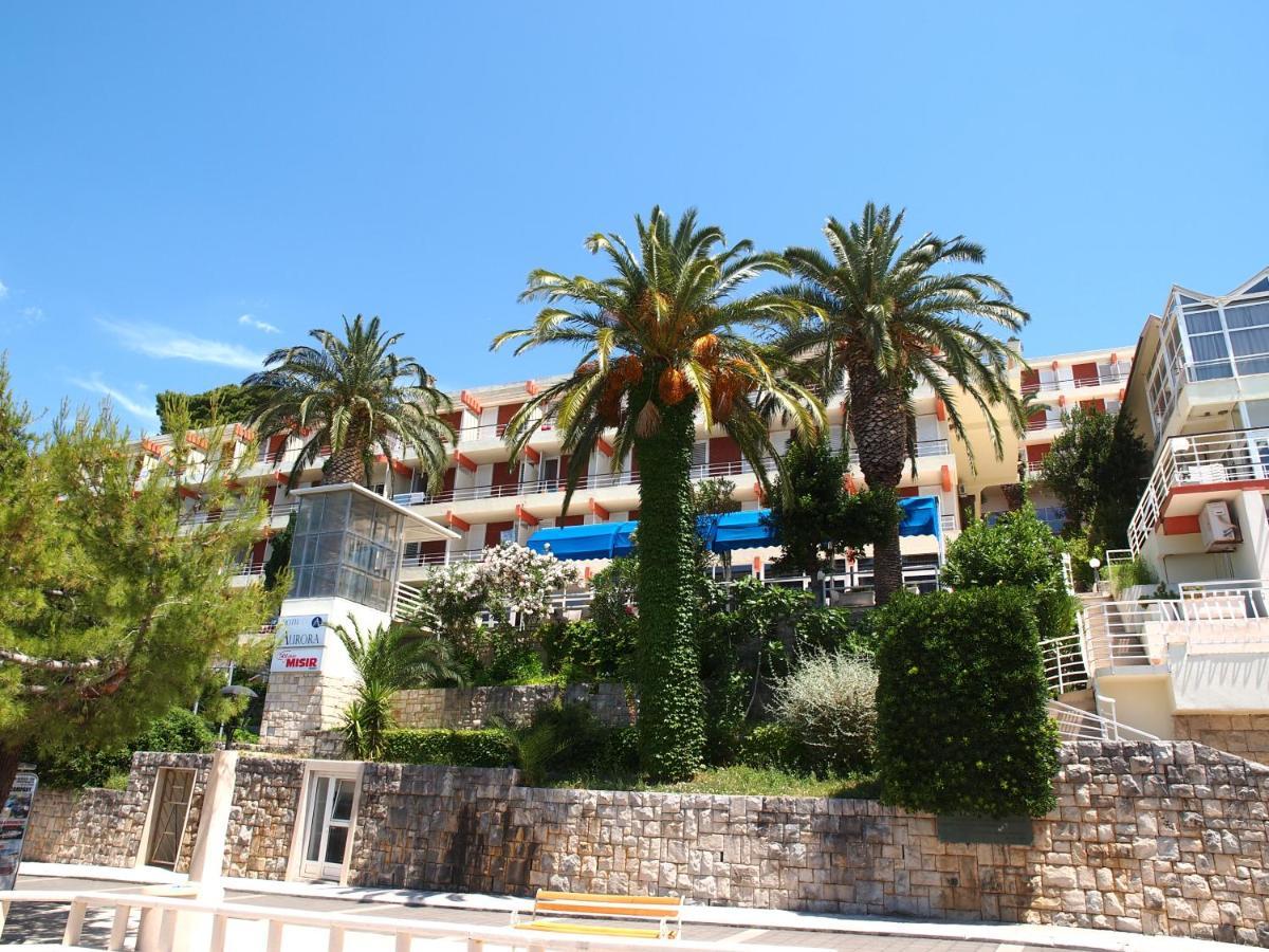 Aurora Hotel